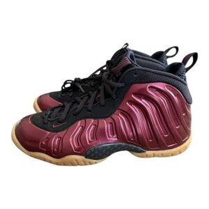 Kids Foamposite-Style Basketball Shoes in Burgundy and Black Sz 6 GREAT SHAPE